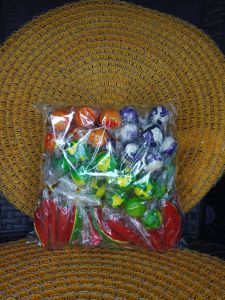 vania souvenir.. isi 100pcs Gantungan kunci miniatur buah kayu cantik dan bagus