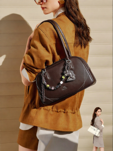 Large Capacity Cowhide New Handbag