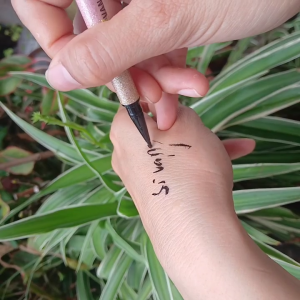 Kẻ Mắt Sivanna Colors Luxury Deep Eyeliner ES8008 Chống Trôi 24h Thái Lan