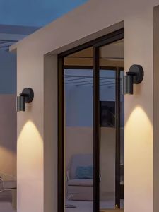 VINCAN | Waterproof Outdoor Rotating Wall Light