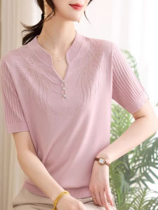 WANGGONGZHU | เสื้อยืดแขนสั้นผ้าไหมน้ำแข็งสำหรับผู้หญิงวัยกลางคนและผู้สูงอายุ ฤดูร้อน 2025 ดีไซน์ใหม่ เสื้อตัวบนที่หรูหรา แฟชั่น สง่างาม