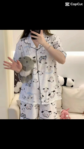 DF HOME เชตชุดนอนผู้หญิงลายกราฟิก ลายการ์ตูนน่ารักมากเวอร์ ชุดนอนคอปกเเขนสั้น+ขาสั้น ใส่นอนได้สบายไม่ระคายเคือง