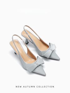 เรียบหรู รองเท้าแตะส้นเตี้ยผีเสื้อปลายแหลมด้านหน้า ผู้หญิง รองเท้าส้นสูงแบบบางสไตล์นางฟ้าสีน้ําเงิน ทันสมัย