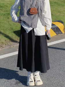 กระโปรงทรงเอเอวสูงสีดำสไตล์ญี่ปุ่นใหม่สำหรับผู้หญิง กระโปรงทรงเอยาวปานกลางสำหรับใส่ทำงาน ทรงเข้ารูป กระโปรงทรงเอทรงเข้ารูป