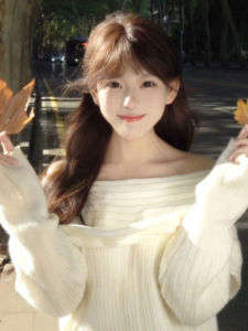 CHANGTONG | Relaxed Vintage Style Flattering Off-Shoulder Loose Sweater
