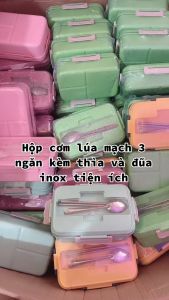 (MIỄN SHIP TOÀN QUỐC) HỘP ĐỰNG CƠM LÚA MẠCH 3 NGĂN 2 TẦNG KÈM ĐŨA THÌA INOX MẪU MỚI 2023