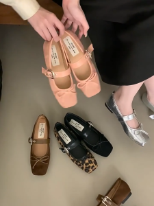 รองเท้าส้นแบนสำหรับผู้หญิง แฟชั่น ประดับโบว์ สวมได้หลากหลาย