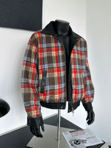 เสื้อแจ็คเก็ตหนังสองหน้าสไตล์อเมริกัน ลายสก็อต สำหรับผู้ชายและผู้หญิง ฤดูใบไม้ร่วง/ฤดูหนาว ทรงหลวม ปกเสื้อแบบซิป ไม่มีฮู้ด