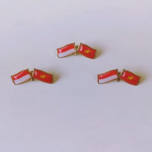 Pin Bros Lencana Kuningan Emas Bendera Persahabatan Indonesia dan Vietnam