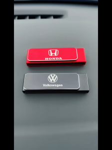 bảng số điện thoại trên xe ô tô