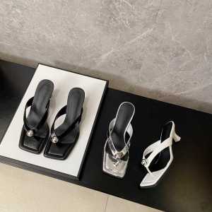 Womens Square Toe Flip-Flops Silver Flip-Flops Summer Outwear Plaid Soft Bottom New Mid-Heel All-Matching Slim Looking Sandals