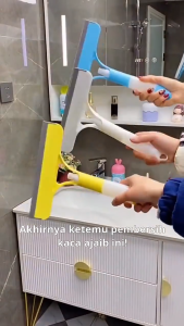 Spray Window Cleaner Sikat Pembersih Kaca 2in1