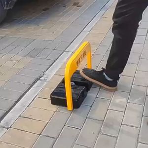 Parking Space Lock Smart Folding Parking Barrier Parking Guard Smart Lock Parking Bollard Automatic Barrier Alarmed Carport Tool for Home & Business