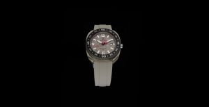 NAVIFORCE Mens Casual Simple Wristwatch Quartz Auto Date Watch 5ATM Waterproof Luminous PC Plastic Business Luxury Clock NF7132