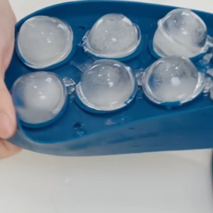 Sunnies Flask Pebble Ice Tray (Silicone Ice Ball Molder with Cover)