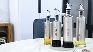 Oil Sauce Vinegar Bottle Flip Cap Stopper Dispenser Pourer Faucet Kitchen Tool