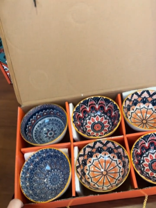 Classic Pattern Ceramic Bowl Gift Box Set Suitable for Gift Giving Dining Art Exhibition Souvenir