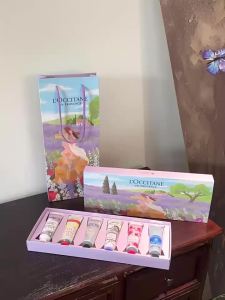 《226》 French Ouxu Hand Cream Gift Set 5/6 Set of Iron  Gift Set with Shea Butter 8 Moisturizing Christmas Gift