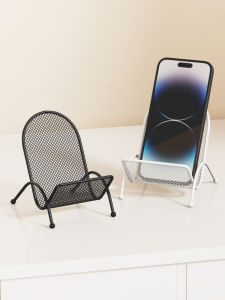 ชั้นวางโทรศัพท์มือถือแบบหนีบโลหะที่มั่นคงและน่ารัก รุ่นใหม่ 2025 ของตกแต่งโต๊ะทำงาน เครื่องประดับอิเล็กทรอนิกส์