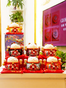 Creative Ceramic Cat Figurine Money Box Small Decoration Wealth Attracting Cat for Shop Company Decor Carriage Gift