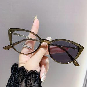 Light-sensitive color-changing cat eye style retro trendy non-face slimming flat light glasses high-end myopia glasses 6105