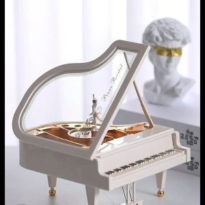 Kotak Musik Piano Balerina: Hadiah Kreatif untuk Wisuda