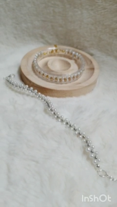 Vòng tay ngọc trai nhân tạo sáng bóng – Phối bi bạc/vàng tinh tế