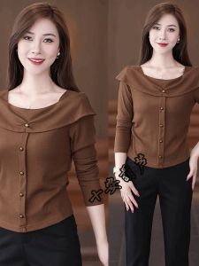 เสื้อเชิ้ตคอวีแขนยาวผู้หญิงฤดูใบไม้ร่วงใหม่ เสื้อเชิ้ตกระชับสัดส่วนสุดเก๋ เสื้อเชิ้ตทรงเข้ารูปสุดสวย เสื้อเชิ้ตคอวีแขนยาว
