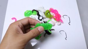 1ชิ้นตกปลานุ่มกระโดดกบล่อ5กรัม/8กรัมน้ําด้านบนเหยื่อตกปลาล่อที่มีตะขอข้อเหวี่ยง