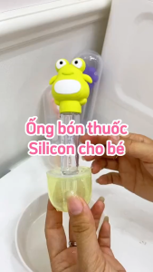 DỤNG CỤ BÓN THUỐC cho bé uống thuốc uống sữa HÌNH ẾCH chống sặc có đầu silicon mềm mại tặng kèm hộp đựng và cọ vệ sinh ống