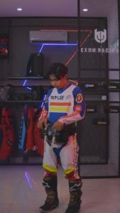 RMT Sports Waistbag: Tas Selipan Tahan Air untuk Petualangan & Balap Motor