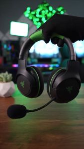 Tai nghe không dây có khung choàng đầu Razer Kaira HyperSpeed (Xbox Licensed) (RZ04-04480100-R3M1) - Hàng Chính Hãng