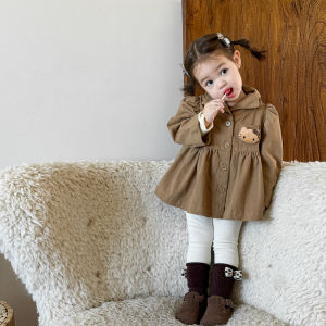 เสื้อแจ็คเก็ตเด็กผู้หญิง ฤดูใบไม้ร่วง 2025 ใหม่ เสื้อคาร์ดิแกนสไตล์อังกฤษ ผ้าฝ้าย แขนยาว สีพื้น ความยาวสั้น