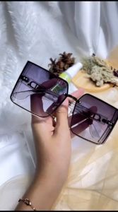 Kacamata Hitam Sunglasses Terbaru Bingkai Kotak Oversized Wanita Fashion KA 327