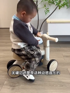 Baby Balance Bike With Music With lights Silent wheel Ergonomic chair Mini Walker Balancing Scooter Childrens toys
