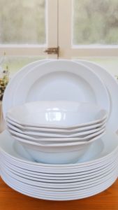 PIRING DAN MANGKOK PAKET TERMURAH ISI 12 PCS  GRATIS BABEL WARB  DAN KARDUS PEKING