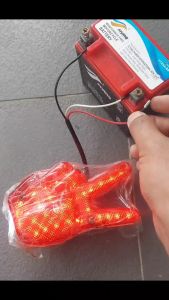 [READY STOCK] Motorcycle Hand Victory LED Red Light Stop Lamp Peace Sign Tail Light / LED Lampu brake Peace