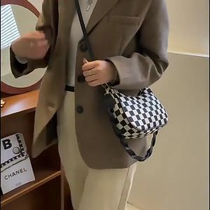 High Class quality Simply Sling Bags for women Makapal tela