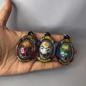 หนุมานกรอบเลเซอร์แกะลาย เลี่ยม 3 ชั้นกันน้ำ 100% ขนาด 3.5*5.5 cm หน้าหนุมาน เลี่ยมกรอบกันน้ำ