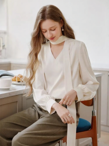 XIANGYING | Áo Sơ Mi Tay Dài Màu Trắng Cổ V Đính Nơ