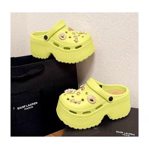 LHMoonlight ไม่ควรพลาด รองเท้าแตะหัวโตงานแฟชั่น ดีไซน์เสริมส้นที่หลายๆคนต้องการความสูง 2.5 นิ้ว ใส่สบายด้วยวัสดุุยางน้ำหนักเบา มีหลายสีให้เลือกใส่ไปคู่กับตัวติดที่ทางร้านแถมให้ในเซ็ทเลย