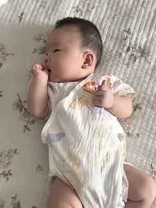 Gối Chỉnh Hình Cho Trẻ Sơ Sinh Hỗ Trợ Cổ Chống Nghiêng Đầu Dùng Được Cho Cả Bé Trai Và Bé Gái Phù Hợp Cho Bé Từ 1-3 Tuổi