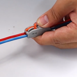 ขั้วต่อสายไฟด่วน 250V 32A / ตัวแยกสายไฟเข้า 2/4/6 ออก / บล็อกขั้วต่อสายไฟไฟฟ้าแบบกดเข้าอเนกประสงค์ / ขั้วต่อสายไฟหน่วงไฟ