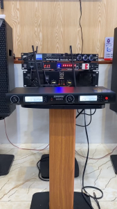 Micro Không Dây Shure Ugx9 Uhf Chống Hú Mic Hát Karaoke Ugx9 Cao Cấp Mic Hút Tiếng Sáng - H2Pro