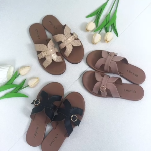 NEW! รองเท้าแตะ ผู้หญิง แฟชั่น ปรับสายได้ รุ่น ARIN ON LAWN STREET พื้นนุ่ม Made in Thailand วัสดุหนังนุ่มไม่บาด