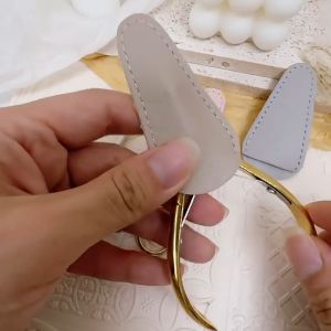 Fesyen Gunting Kulit Mati Perlindungan Penutup Dead Skin Scissors Protective Cover PU Leather Material 简约时尚死皮剪镊子皮质保护套
