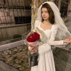 ชุดเดรสยาวแขนยาวสีขาวหรูหรา ชุดนางฟ้าสไตล์ฝรั่งเศส ชุดราตรีเอวสูง ชุดเดรสยาว ชุดเดรสผู้หญิง ชุดเดรสแฟชั่นฤดูใบไม้ร่วง