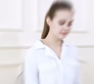 Máy massage cầm tay đấm lưng trị đau nhức mỏi cơ giúp thư giãn có 4 đầu 6 chế độ