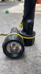 Đèn pin ánh chuyên dụng sáng vàng PCCC chống nước IPX4 độ sáng 200LM sản phẩm chưa bao gồm pin