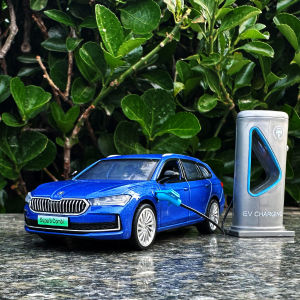 CAIPO | Mô Hình Xe Hơi Hatchback Hợp Kim Có Đèn Và Âm Thanh 1/35